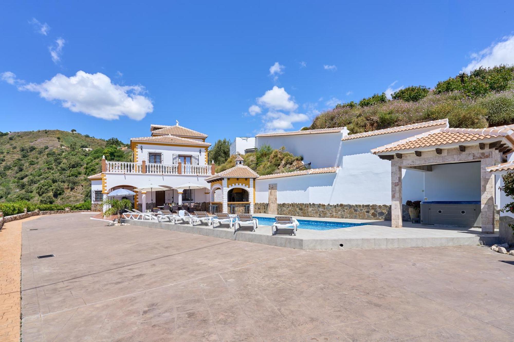Villa Javier En Sayalonga ภายนอก รูปภาพ